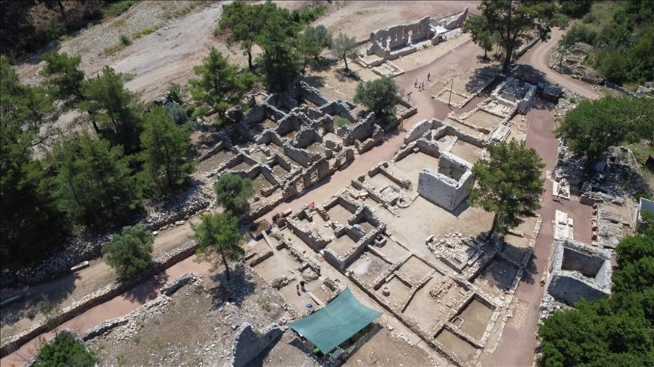 Antigos mosaicos e inscrições sagradas são encontrados na Turquia