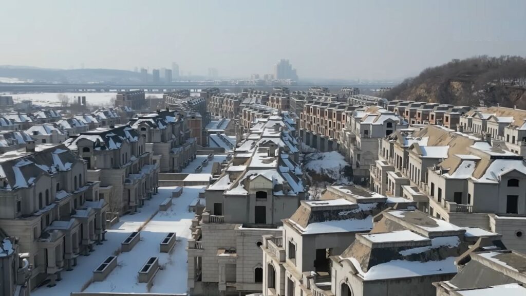 De mansões a réplica de Paris: conheça 5 cidades fantasmas localizadas na China