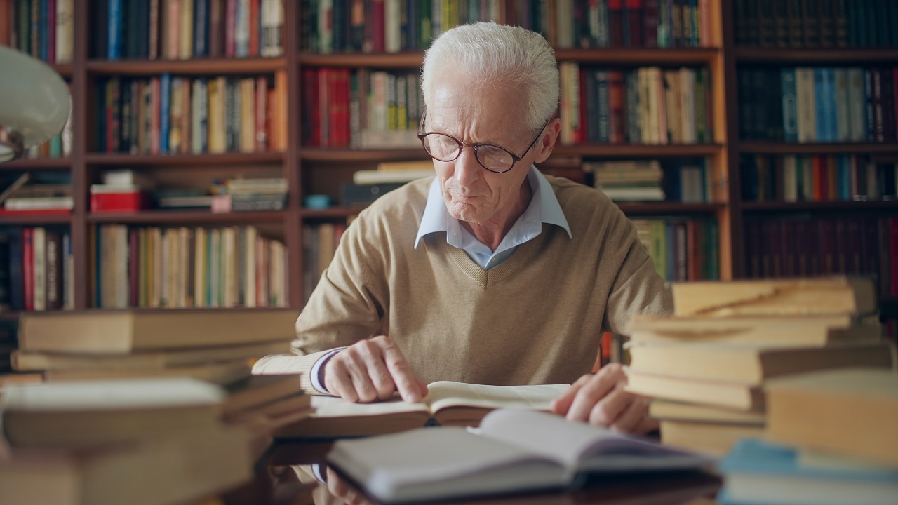 A ponte entre passado e presente: Como a literatura nos salva do esquecimento?