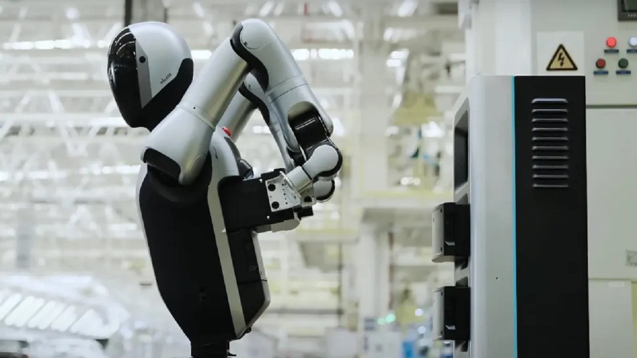 China lança o primeiro robô do mundo capaz de trocar sua própria bateria