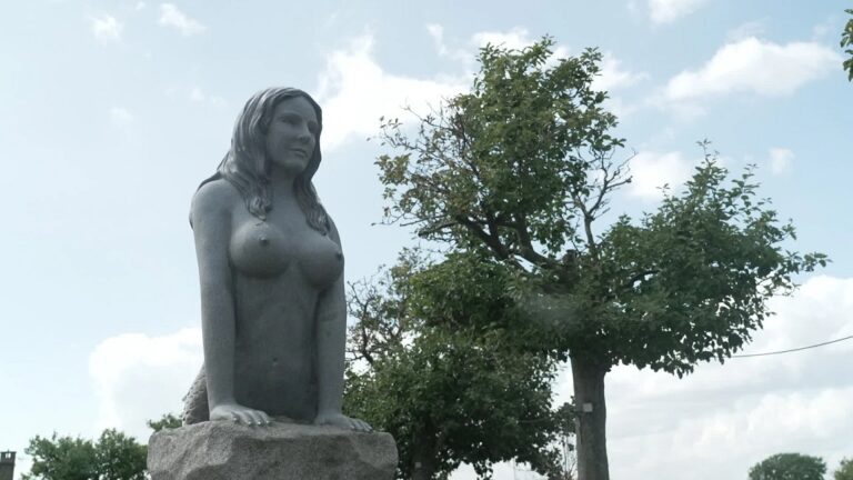 Estátua na Dinamarca será removida por ser considerada ‘feia e pornográfica’