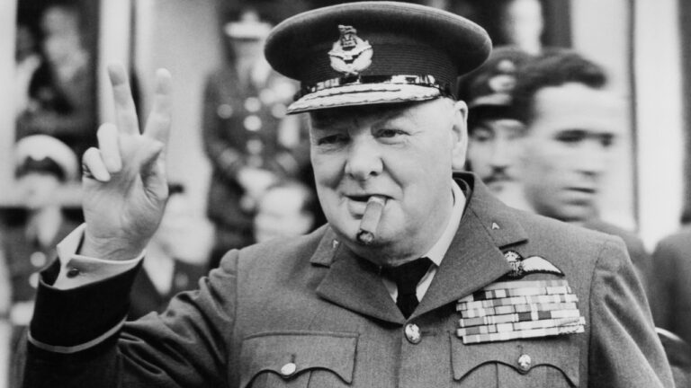 O dilema de Churchill: A operação britânica que sacrificou 1.300 marinheiros franceses