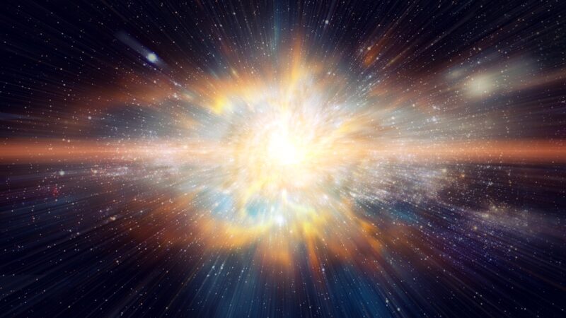Astrônomos registram supernova rara a bilhões de anos-luz da Terra