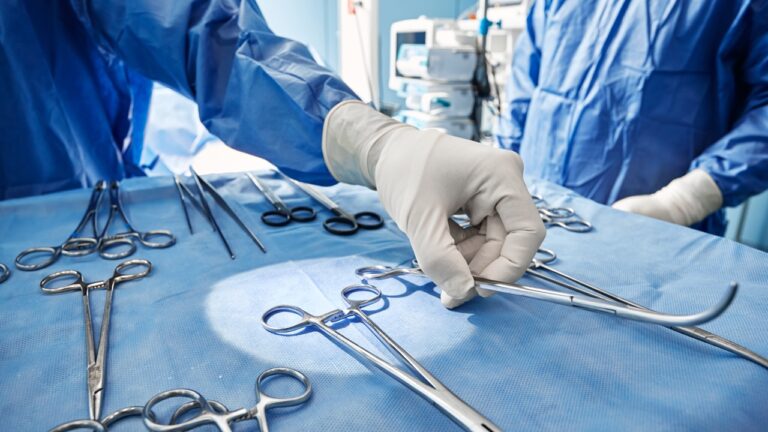 Pela primeira vez, cientistas revertem rejeição humana a órgão suíno transplantado