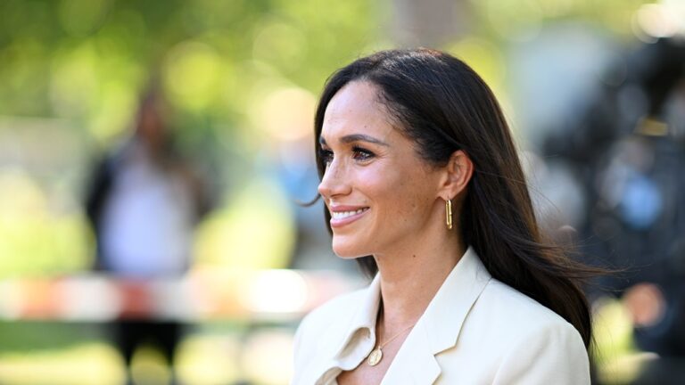 Meghan Markle faz revelações sobre amor com Harry e vida na Inglaterra