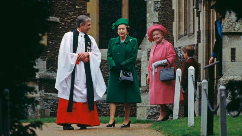 A rainha Elizabeth e a Rainha Mãe fizeram um exorcismo? Entenda!