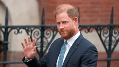 Membros da família real estariam sabotando visita de Harry ao Reino Unido