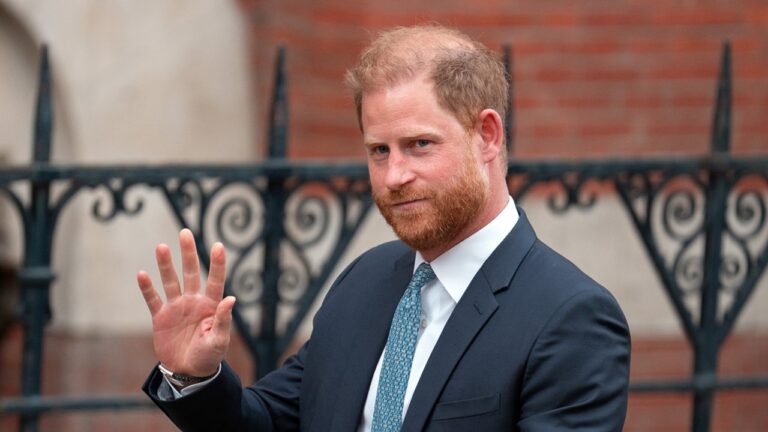 Príncipe Harry retornará ao Reino Unido em homenagem à Rainha Elizabeth