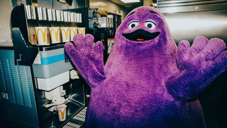 Mistério resolvido: McDonald’s revela o que o Grimace realmente é