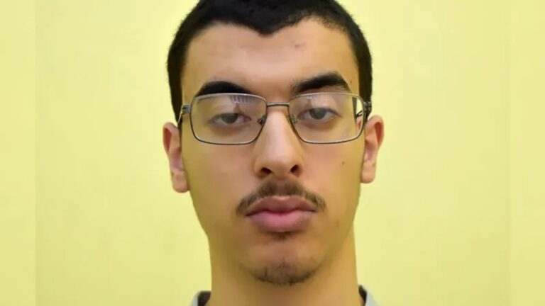 Autor do atentado na Manchester Arena é acusado de tentativa de homicídio
