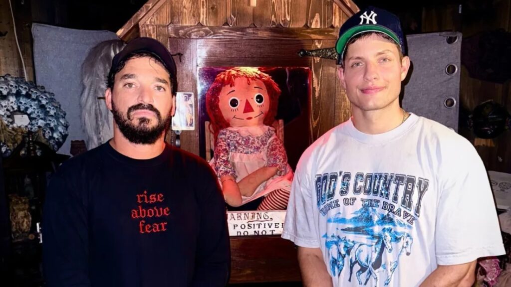Comediante americano compra casa dos Warren e verdadeira boneca Annabelle