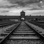 Quando o Holocausto começou a ser noticiado?