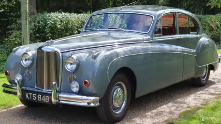 Jaguar MK IX: Carro da família real vai a leilão no Reino Unido
