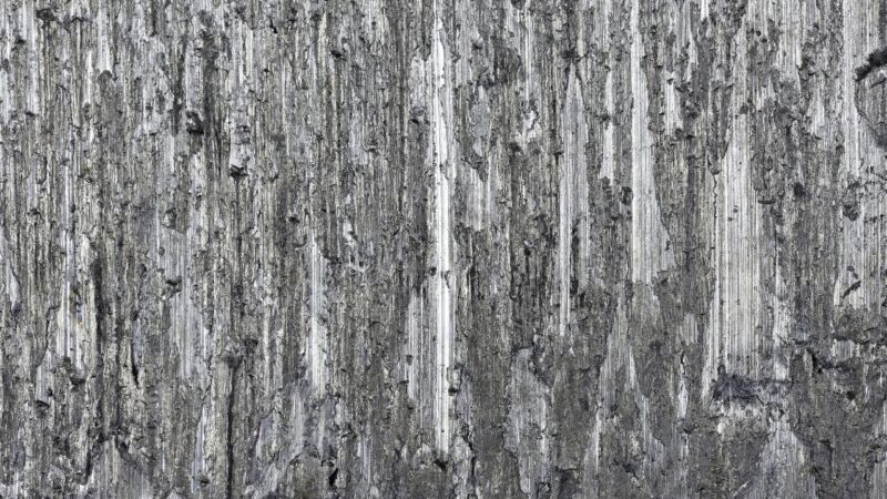 Mineradora descobre terras raras em Minas Gerais