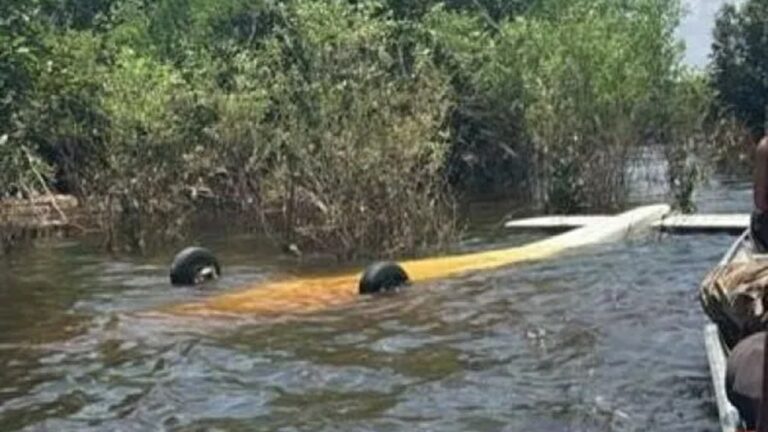 FAB intercepta avião suspeito vindo do Peru no Amazonas