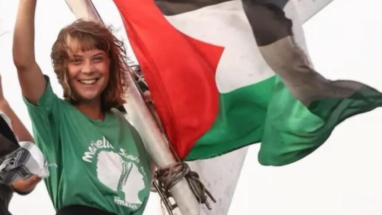 Greta Thunberg usa camisa em homenagem a Marielle Franco em Gaza