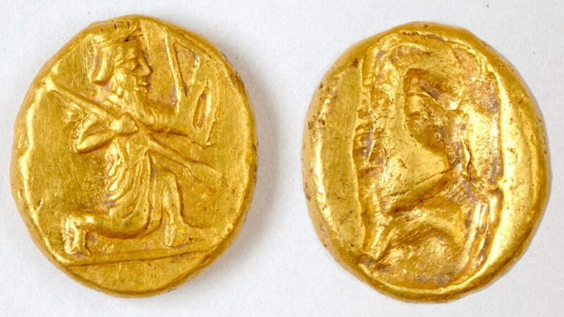Arqueólogos descobrem pote de ouro persa enterrado na Turquia