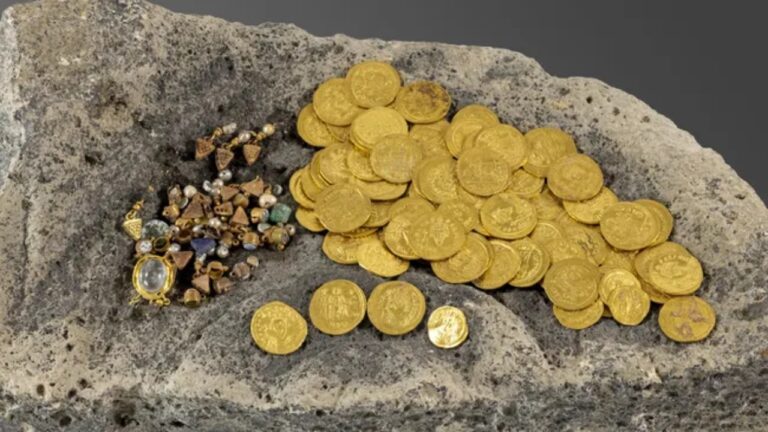 Tesouro de moeda e joias da era bizantina é descoberto perto do Mar da Galileia