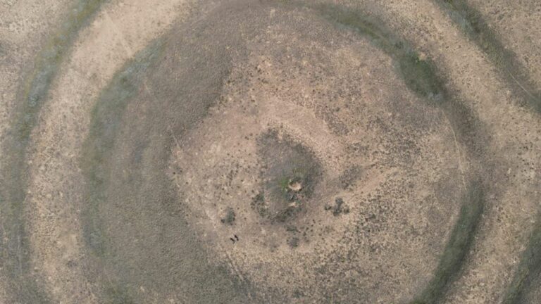 Arqueólogos descobrem 150 túmulos antigos no Cazaquistão