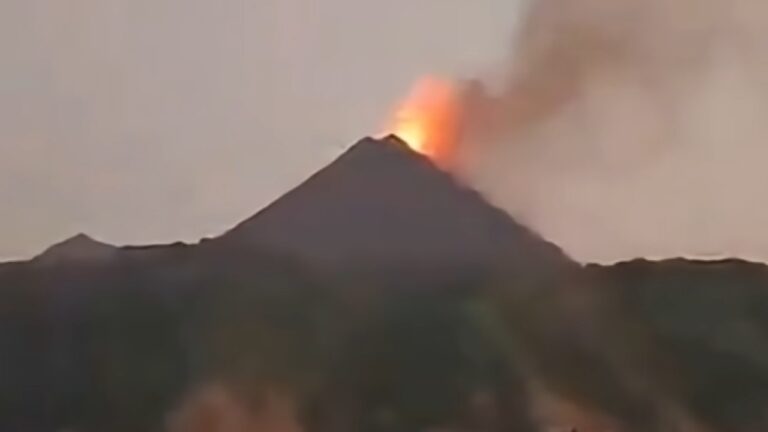 Único vulcão ativo da Índia entra em erupção duas vezes nas últimas semanas
