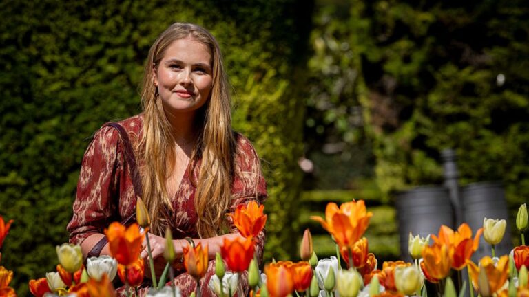 Princesa Amalia se torna a primeira mulher da família real holandesa a entrar para as Forças Armadas