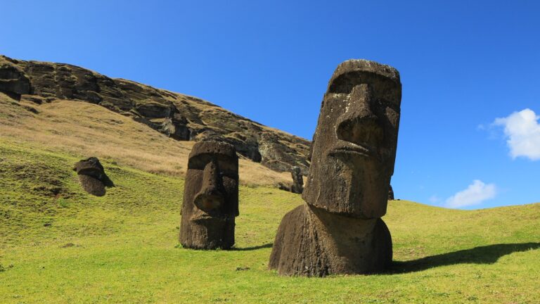 Estátuas moai da Ilha de Páscoa ‘caminharam’ até seus destinos