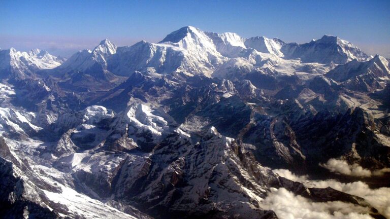 Monte Everest pode não ser a montanha mais alta do mundo? Entenda!
