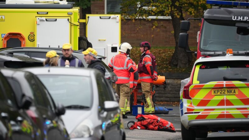 Homem realiza ataque em sinagoga em Manchester, na Inglaterra