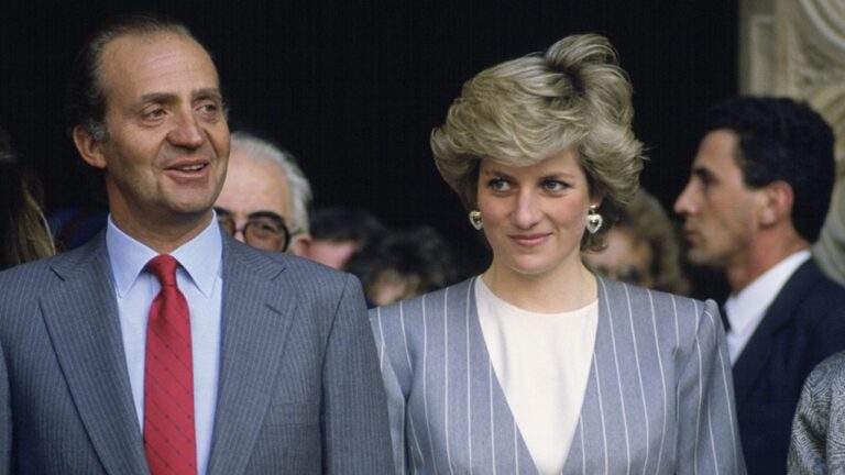 Ex-rei da Espanha nega rumores de romance com princesa Diana