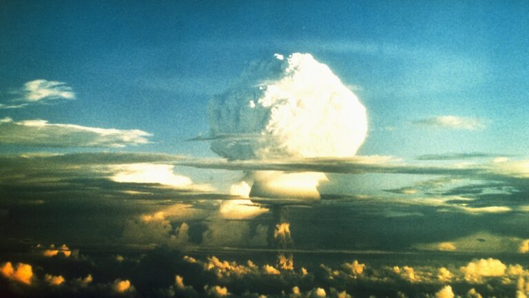 Retomada dos testes nucleares reabre feridas em sobreviventes