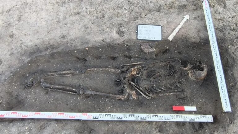 Arqueólogos descobrem sepultamentos dos ‘primeiros cristãos’ da Polônia