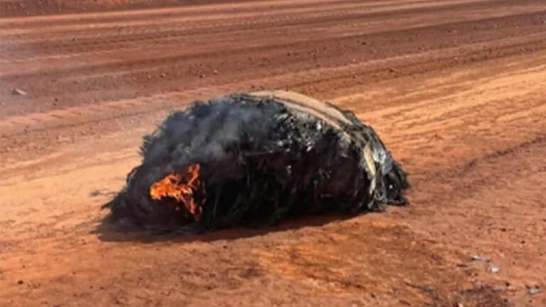 Destroços de foguete queimam perto de mina na Austrália