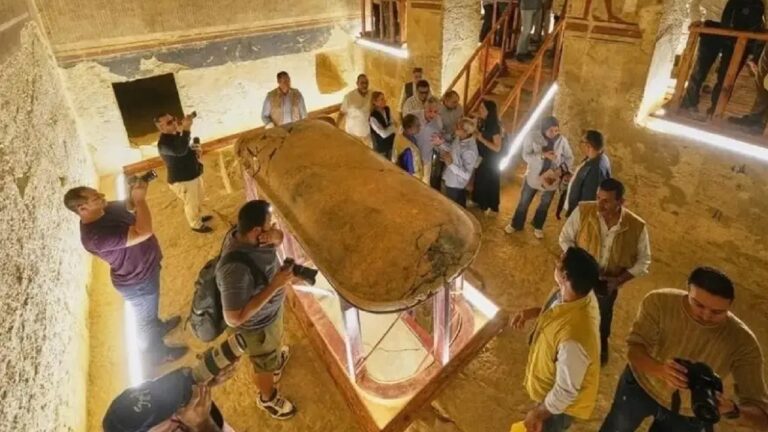Tumba de Amenhotep III reabre ao público após restauração
