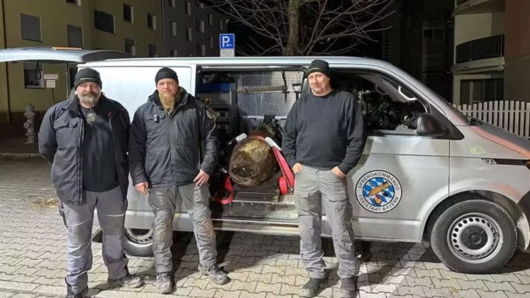 Bomba da Segunda Guerra pesando quase meia tonelada é encontrada em Nuremberg