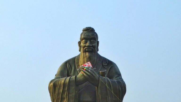 Versão mais completa de livro de Confúcio é encontrada em túmulo milenar na China
