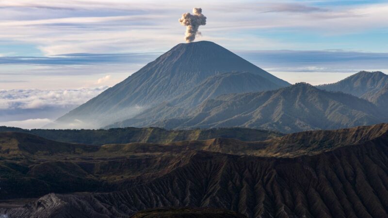 Erupção Semeru