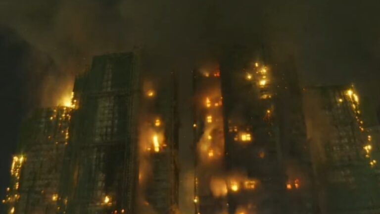 Incêndio atinge complexo residencial em Hong Kong e deixa quatro mortos