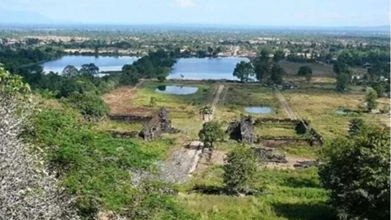 Arqueólogos descobrem torre antiga na floresta em Laos