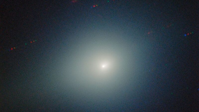 3I/ATLAS: Cometa fica cada vez mais verde e brilhante à medida que se aproxima da Terra