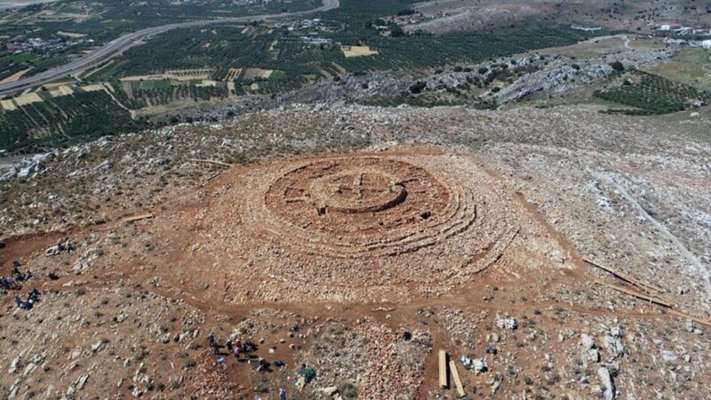 A antiga ruína minoica descoberta em Creta durante obras para construção de aeroporto