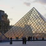 Louvre reabre Galeria Apollo após roubo de joias históricas