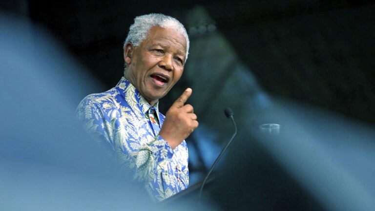 Itens de Nelson Mandela vão a leilão após decisão de tribunal sul-africano