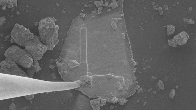 Amostras do asteroide Bennu revelam açúcares, goma e poeira estelar