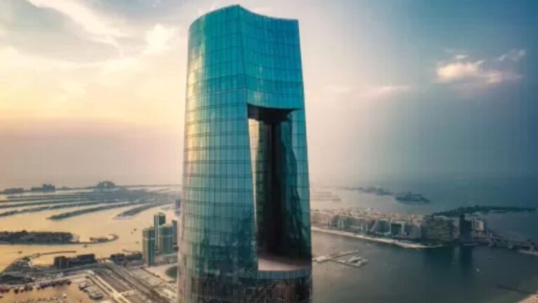 Dubai inaugura o hotel mais alto do mundo