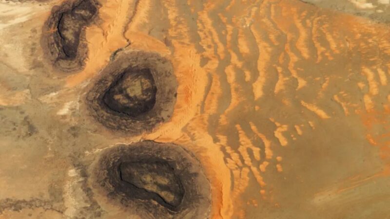 Vista do espaço revela trio de “mesas negras” paleozoicas
