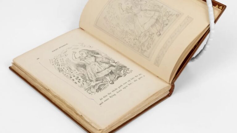 Após um século, Oxford recebe exemplar pessoal de ‘Alice no País das Maravilhas’