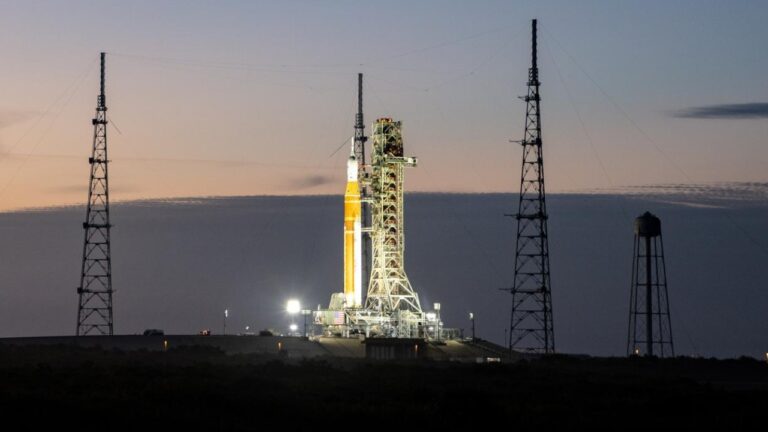 NASA realiza teste final para o lançamento da missão lunar Artemis II