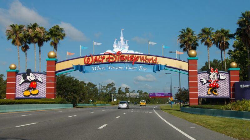 Corpo é encontrado em estacionamento do Walt Disney World