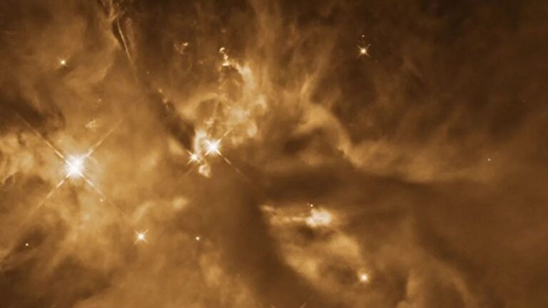 Telescópio Hubble registra estrelas em formação na Nuvem de Órion