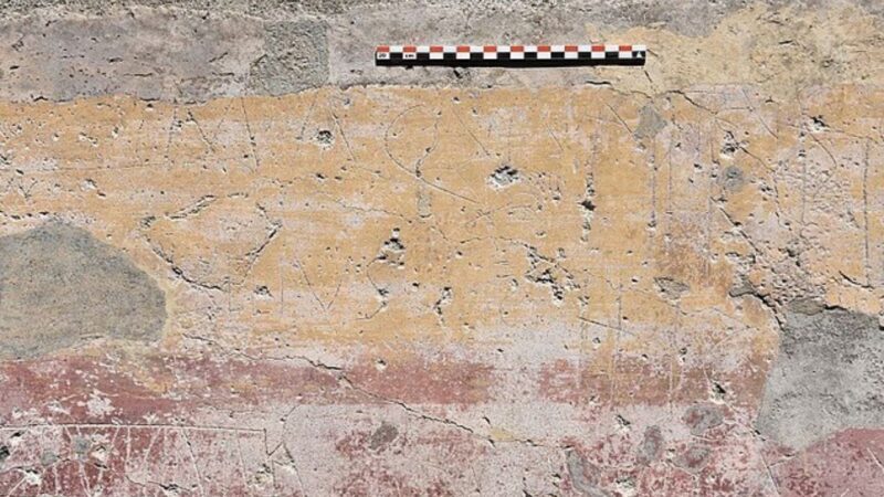 Arqueólogos encontram grafite em Pompeia com história sexual